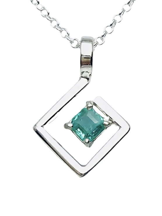 Emerald pendant