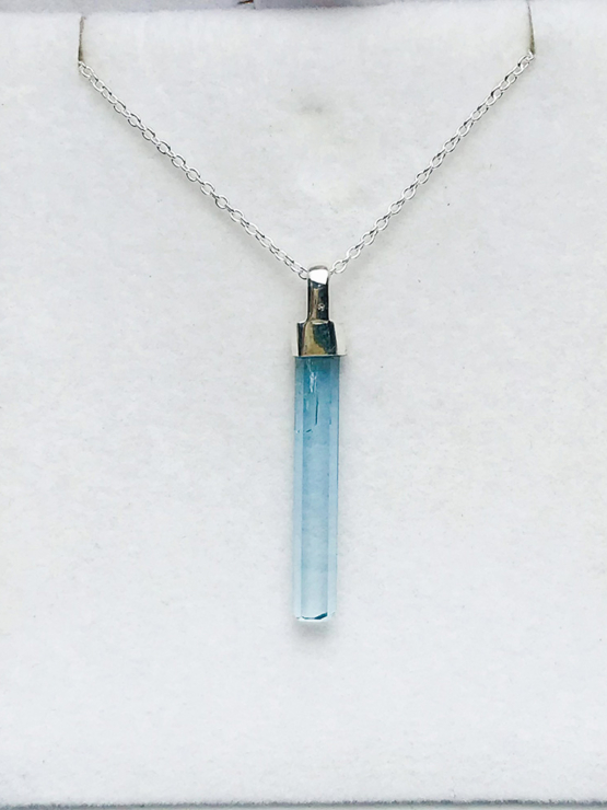 Terminated point aquamarine crystal pendant necklace