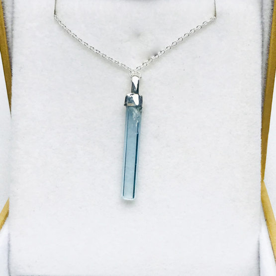 Terminated point aquamarine crystal pendant necklace