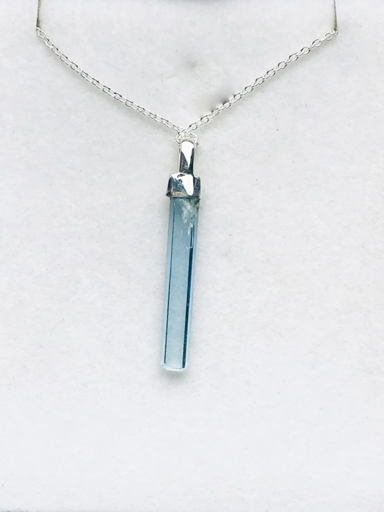 Terminated point aquamarine crystal pendant necklace