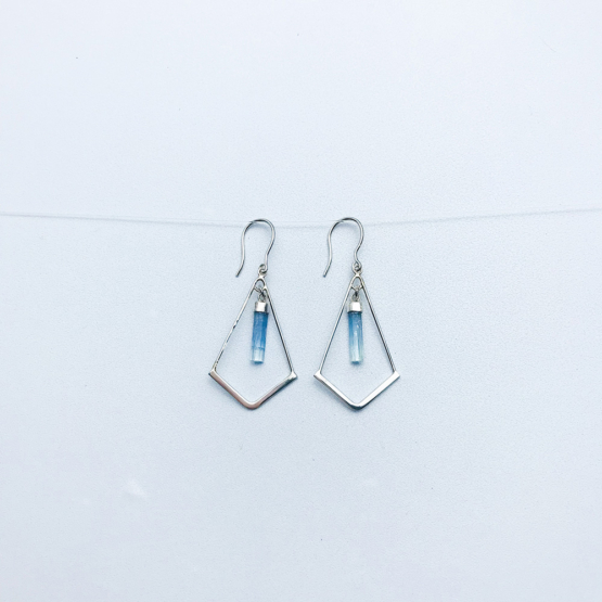 Crystal aquamarine earrings for girls aquamarine dangle earrings raw aquamarine earrings