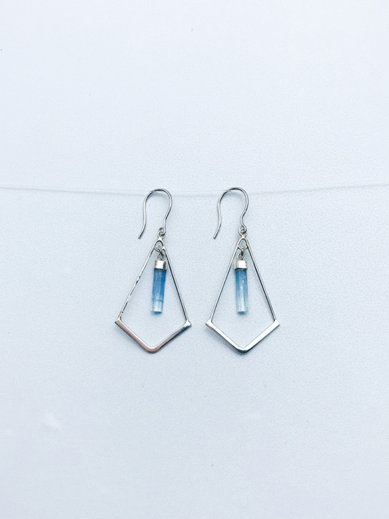 Crystal aquamarine earrings for girls aquamarine dangle earrings raw aquamarine earrings