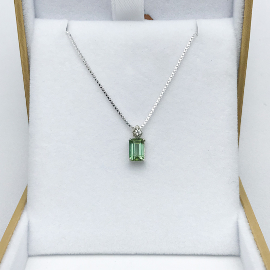 Faceted green tourmaline pendant necklace for girls – Fine green tourmaline pendant necklace