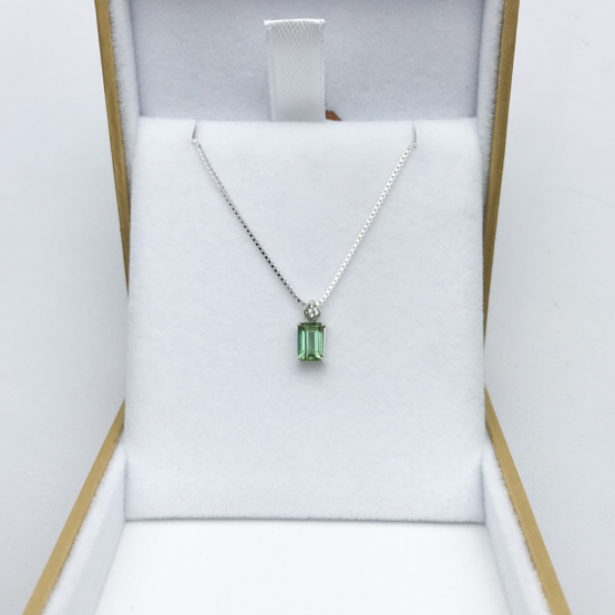 Faceted green tourmaline pendant necklace for girls – Fine green tourmaline pendant necklace