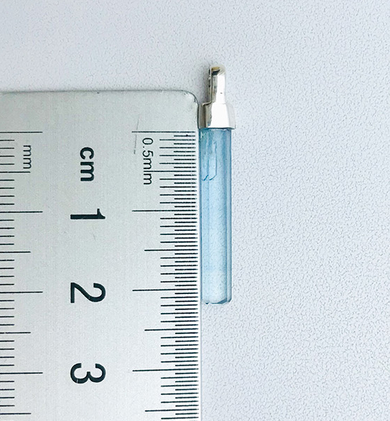 Aquamarine crystal pendant necklace for girls Exquisite and high quality well-made aquamarine pendant
