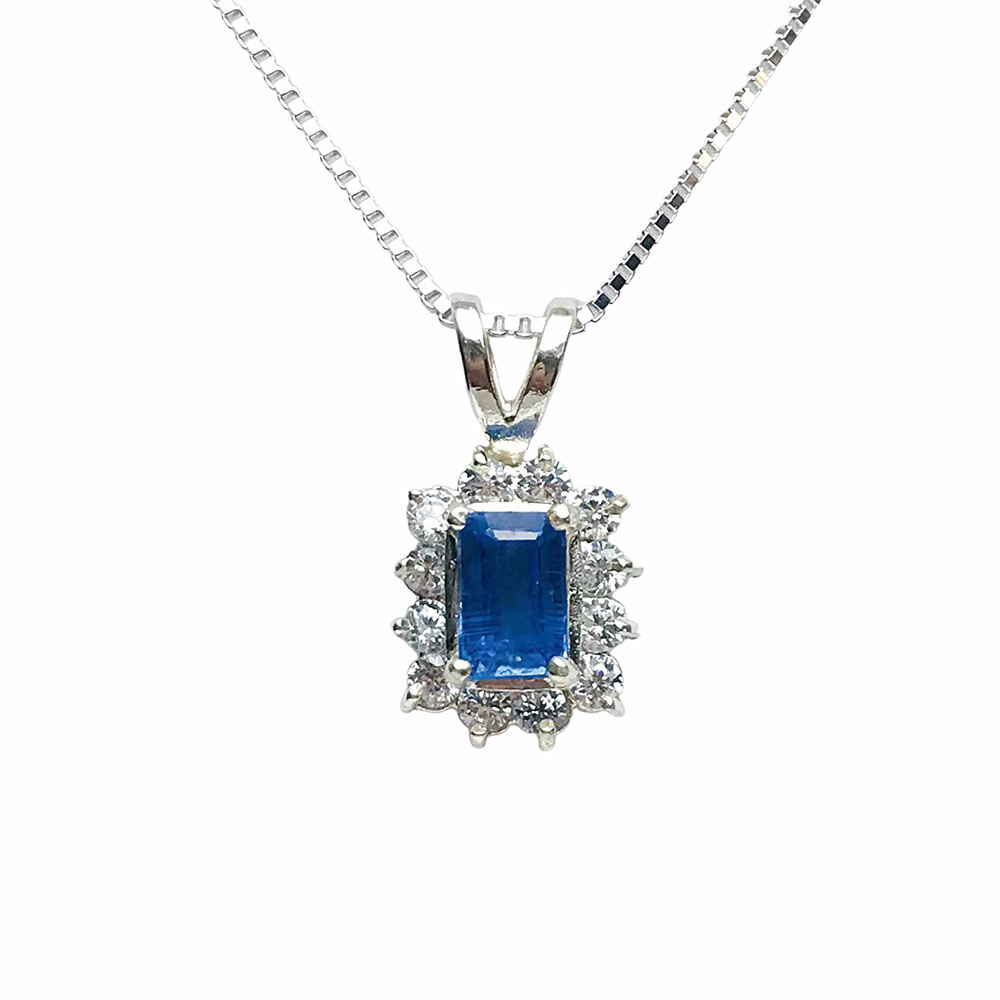 Kyanite pendant