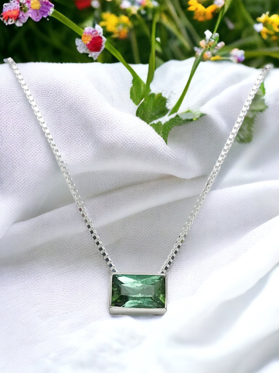 green tourmaline pendant for women-Fine green tourmaline pendant-Faceted green tourmaline pendant