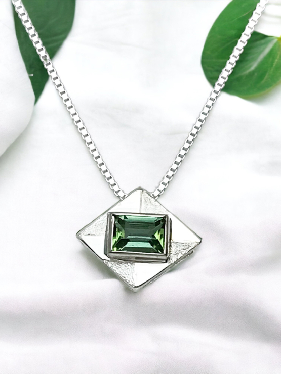 green tourmaline pendant for women-Fine green tourmaline pendant-Faceted green tourmaline pendant