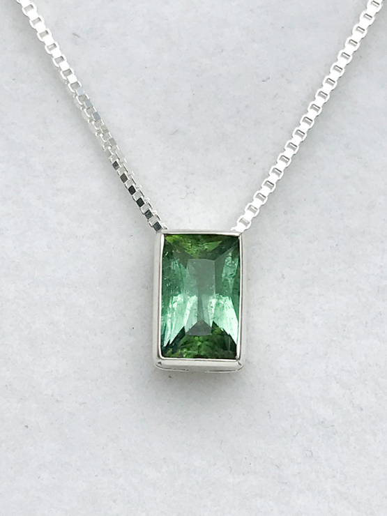 green tourmaline pendant for women-Fine green tourmaline pendant-Faceted green tourmaline pendant