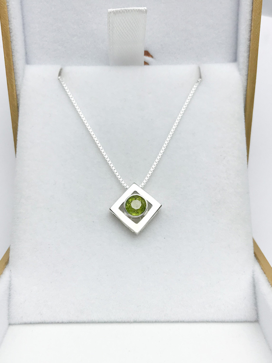 green tourmaline pendant for women-Fine green tourmaline pendant-Faceted green tourmaline pendant