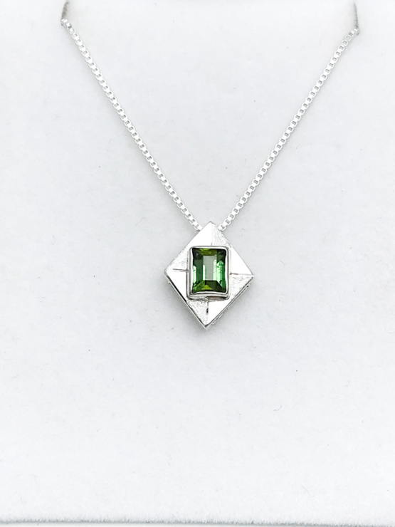 green tourmaline pendant for women-Fine green tourmaline pendant-Faceted green tourmaline pendant