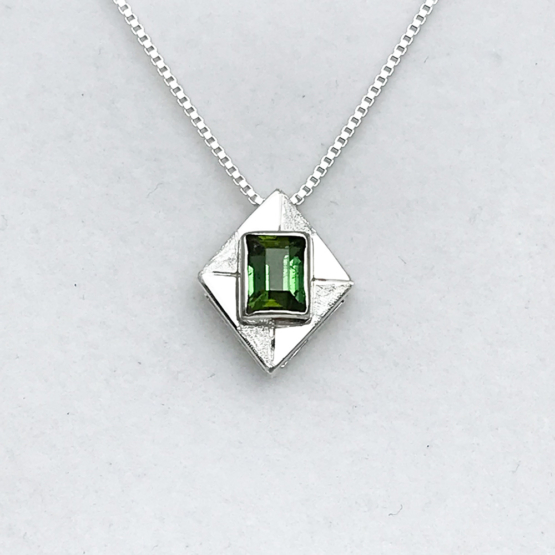 green tourmaline pendant for women-Fine green tourmaline pendant-Faceted green tourmaline pendant