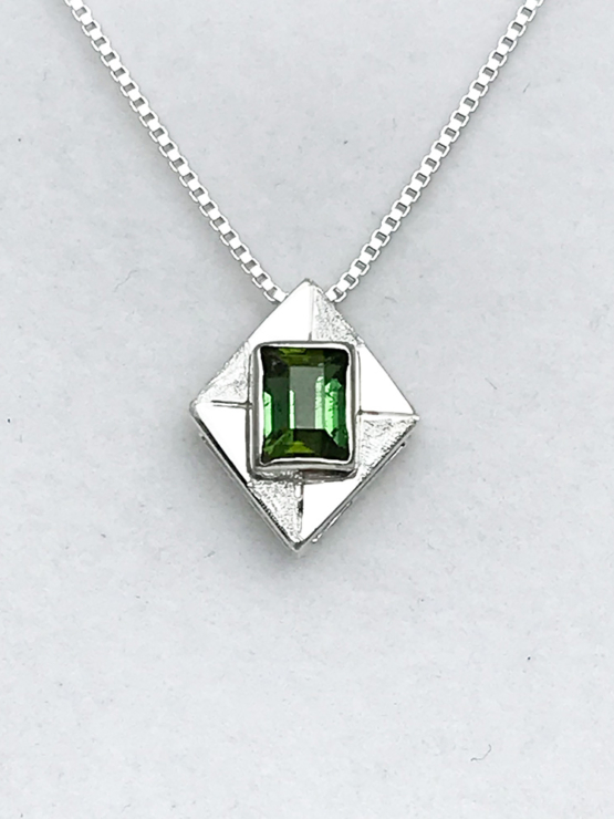 green tourmaline pendant for women-Fine green tourmaline pendant-Faceted green tourmaline pendant