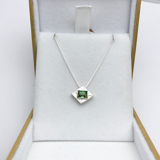 green tourmaline pendant for women-Fine green tourmaline pendant-Faceted green tourmaline pendant