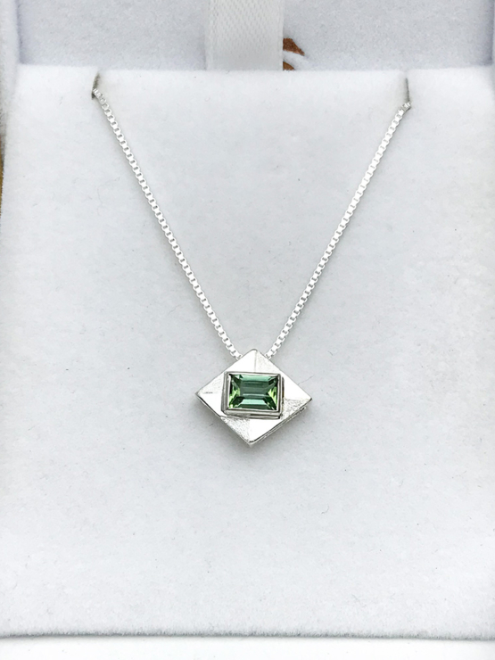 green tourmaline pendant for women-Fine green tourmaline pendant-Faceted green tourmaline pendant