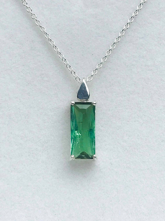 Natural green tourmaline pendant for women- Fine green tourmaline pendant-Faceted green tourmaline pendant