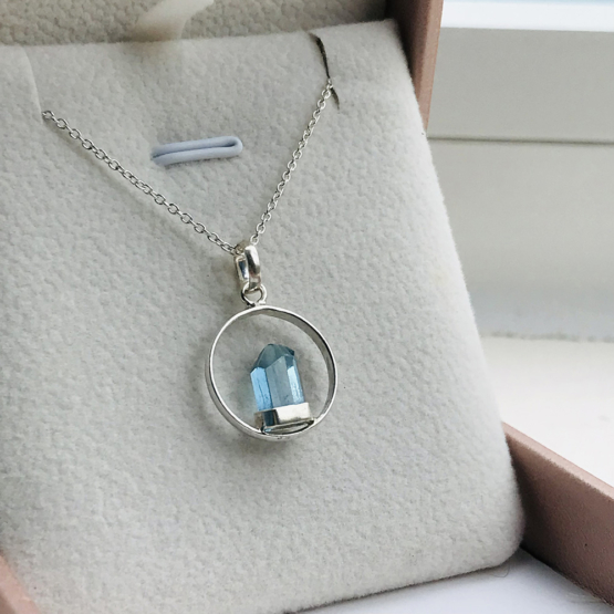 aquamarine pendant necklace