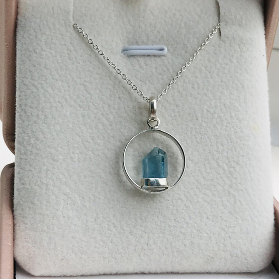 aquamarine pendant necklace