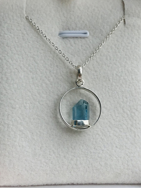 aquamarine pendant necklace