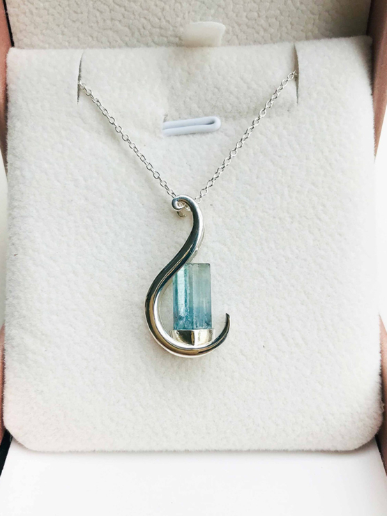 aquamarine pendant necklace