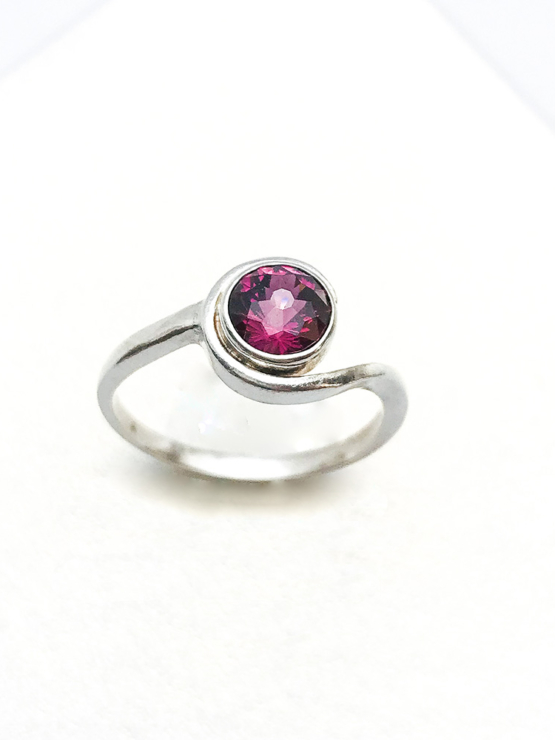 rhodolite garnet ring