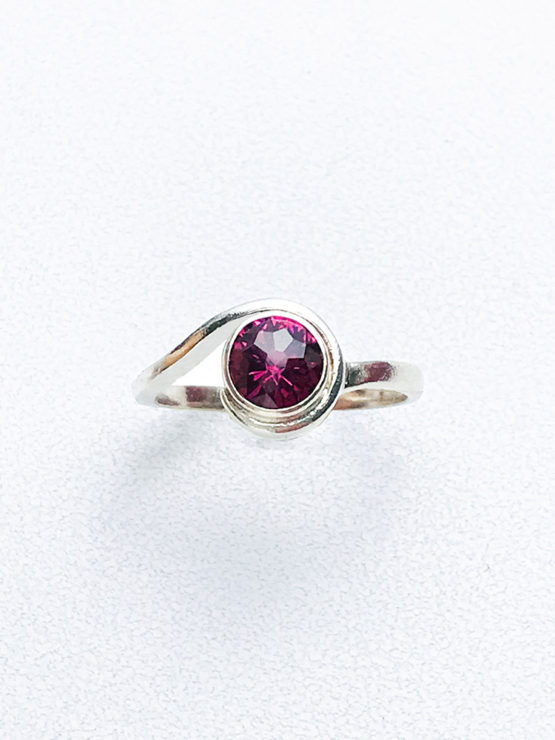 rhodolite garnet ring