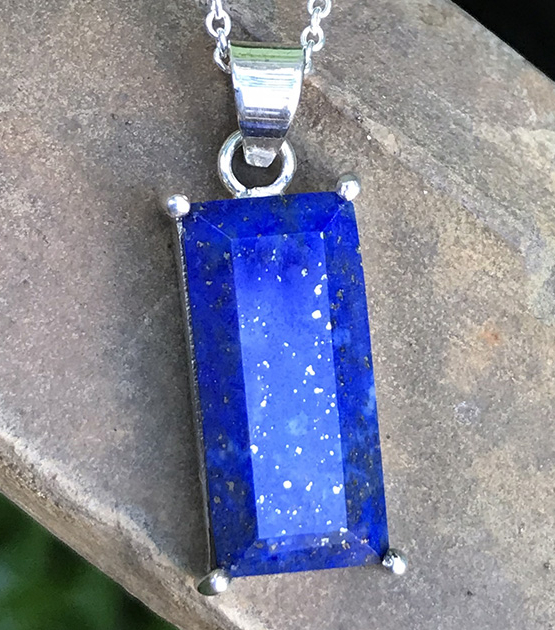 Lapis pendant