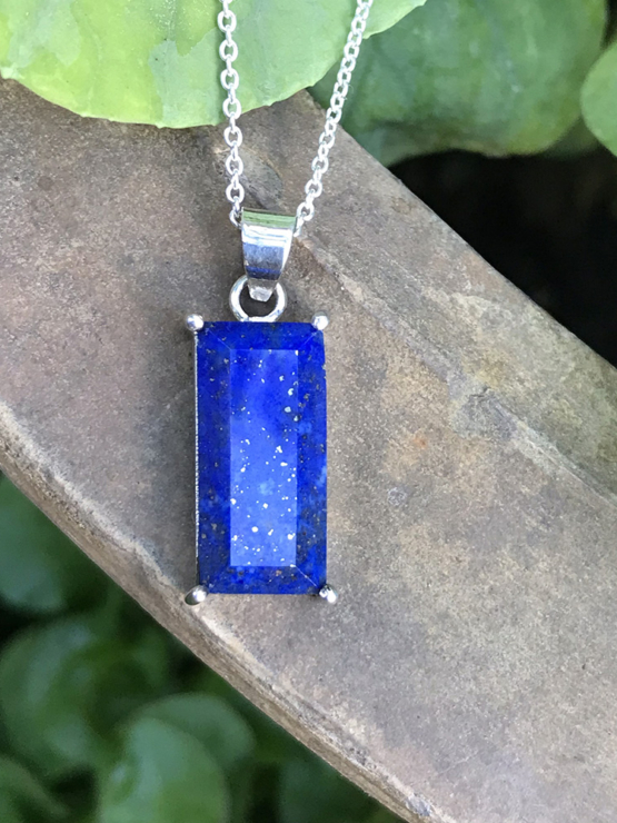 Lapis pendant