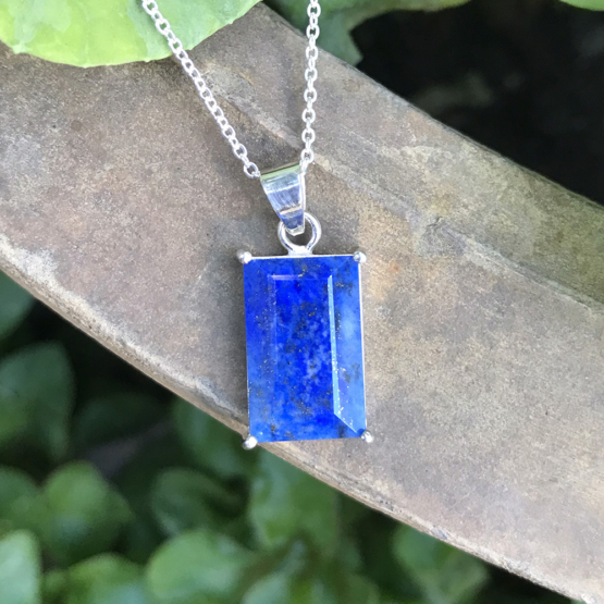 Lapis pendant necklace