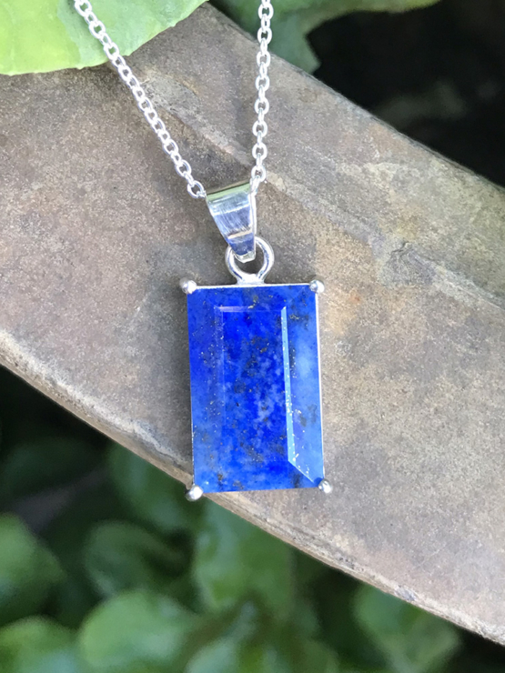 Lapis pendant necklace