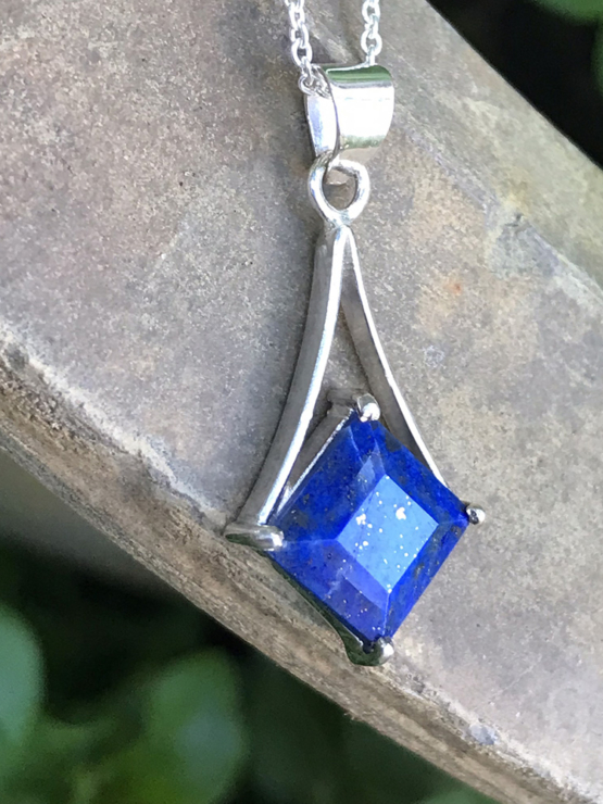 Lapis pendant necklace