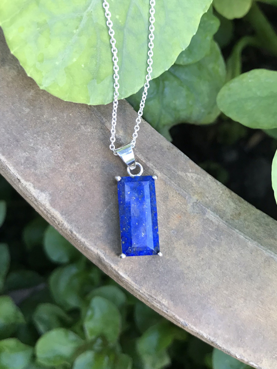 Lapis pendant necklace