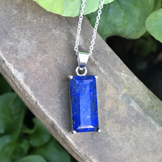 Lapis pendant necklace