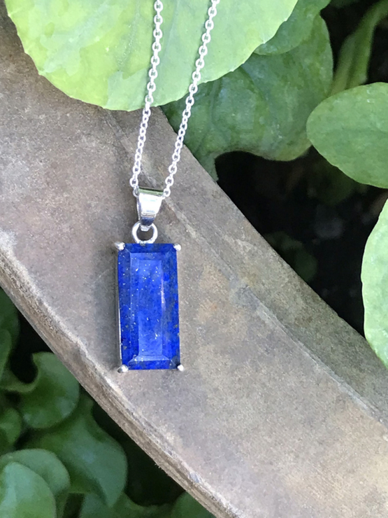 Lapis pendant necklace