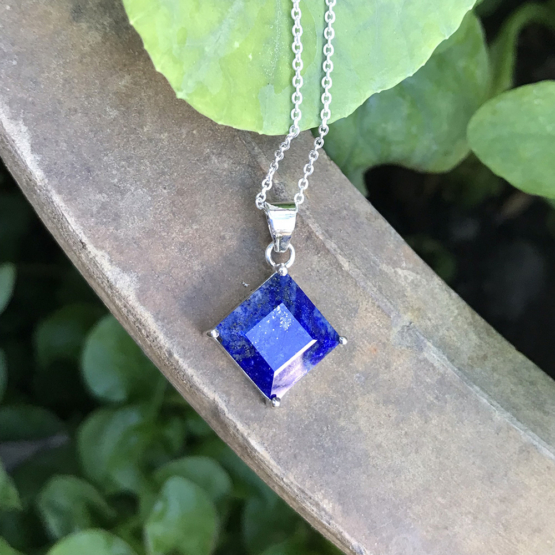 Lapis pendant necklace