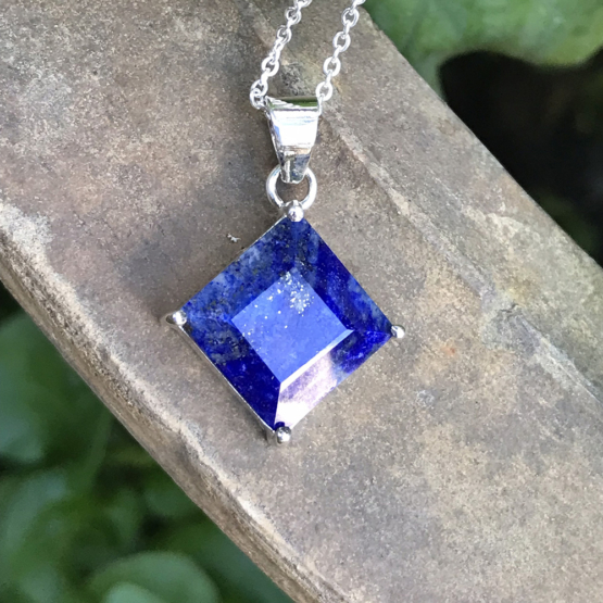 Lapis pendant necklace