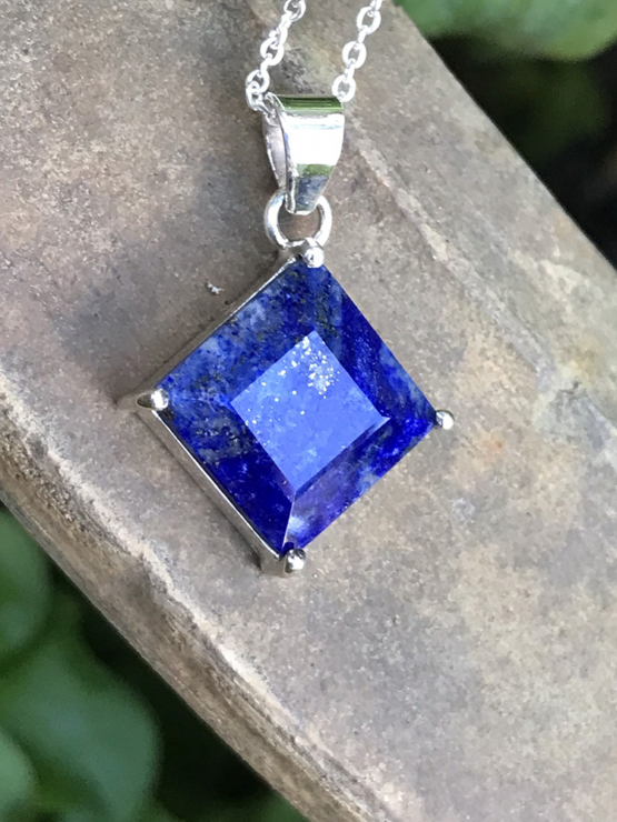 Lapis pendant necklace