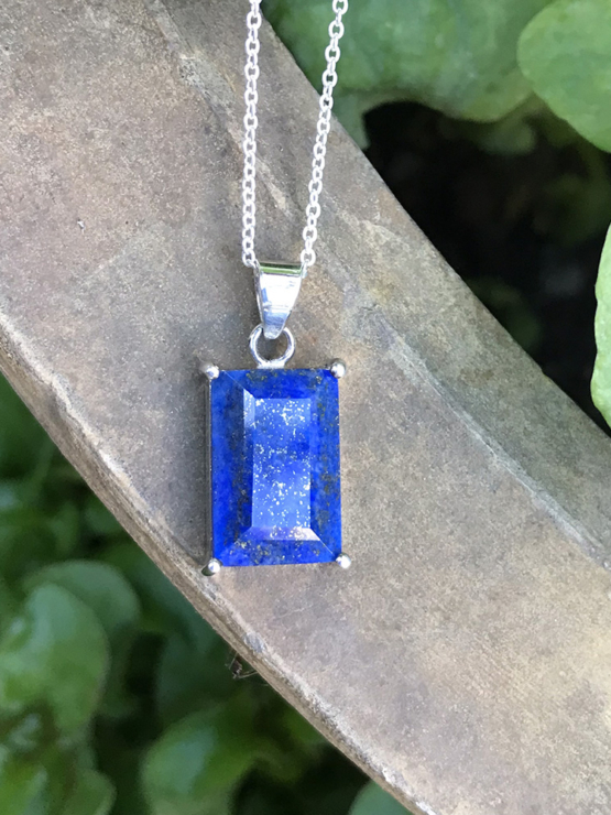 Lapis pendant necklace