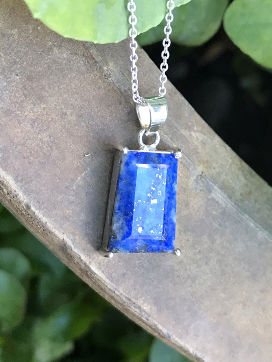 Lapis pendant necklace