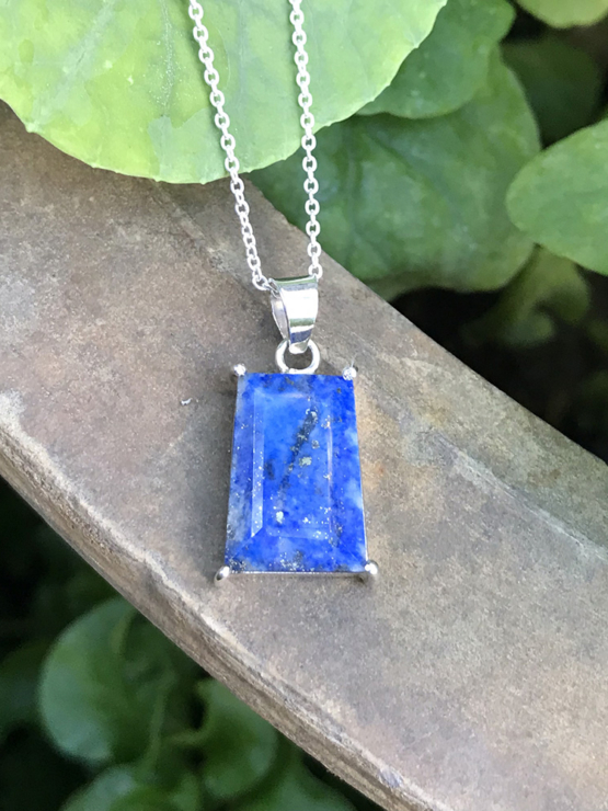 Lapis pendant necklace