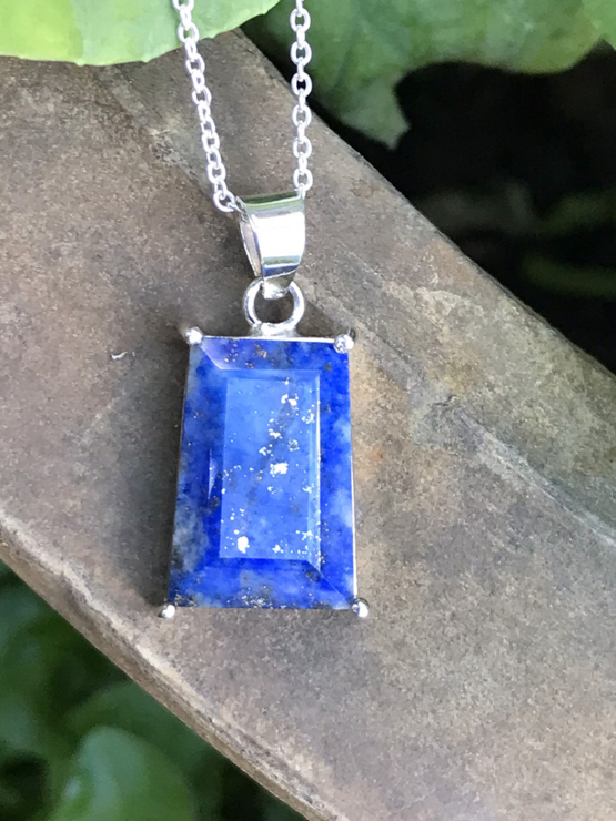 Lapis pendant necklace