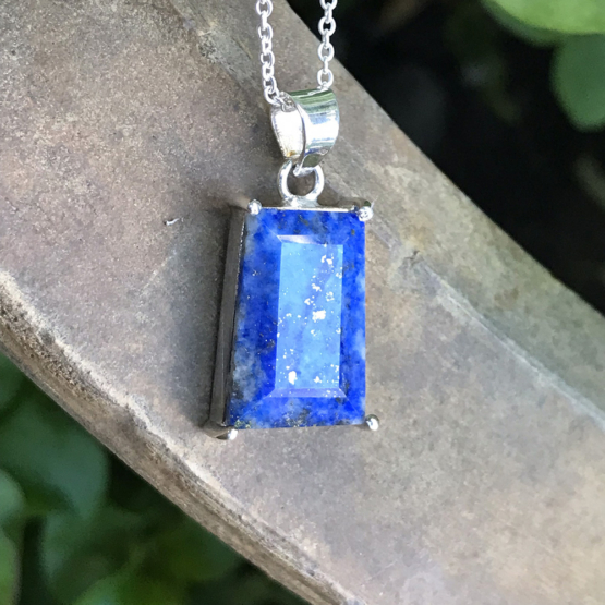 Lapis pendant necklace