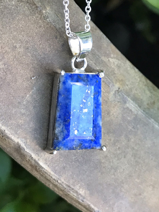 Lapis pendant necklace