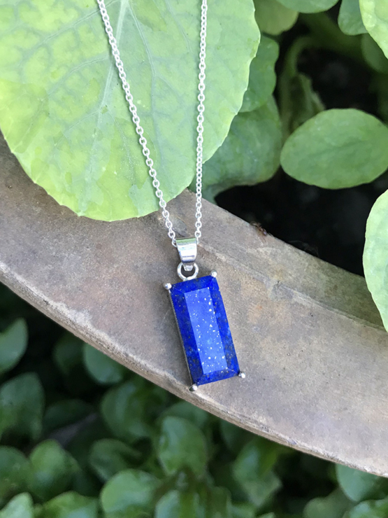 Lapis pendant