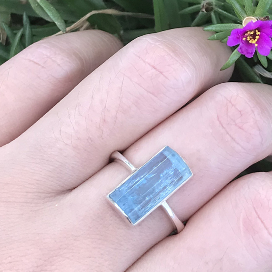 Raw aquamarine ring