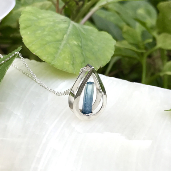 Teardrop aquamarine pendant necklace for girls-Natural aquamarine pendant-Blue gemstone pendant