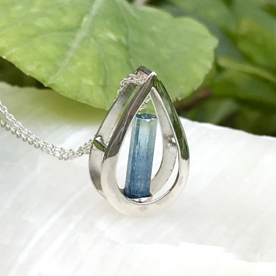 Teardrop aquamarine pendant necklace for girls-Natural aquamarine pendant-Blue gemstone pendant