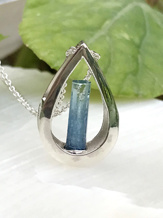 Teardrop aquamarine pendant necklace for girls-Natural aquamarine pendant-Blue gemstone pendant