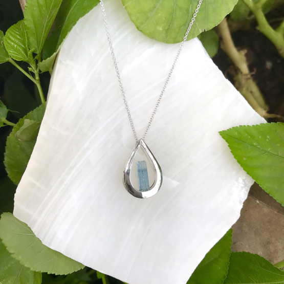 Teardrop aquamarine pendant necklace for girls-Natural aquamarine pendant-Blue gemstone pendant