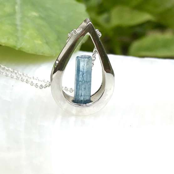 Teardrop aquamarine pendant necklace for girls-Natural aquamarine pendant-Blue gemstone pendant